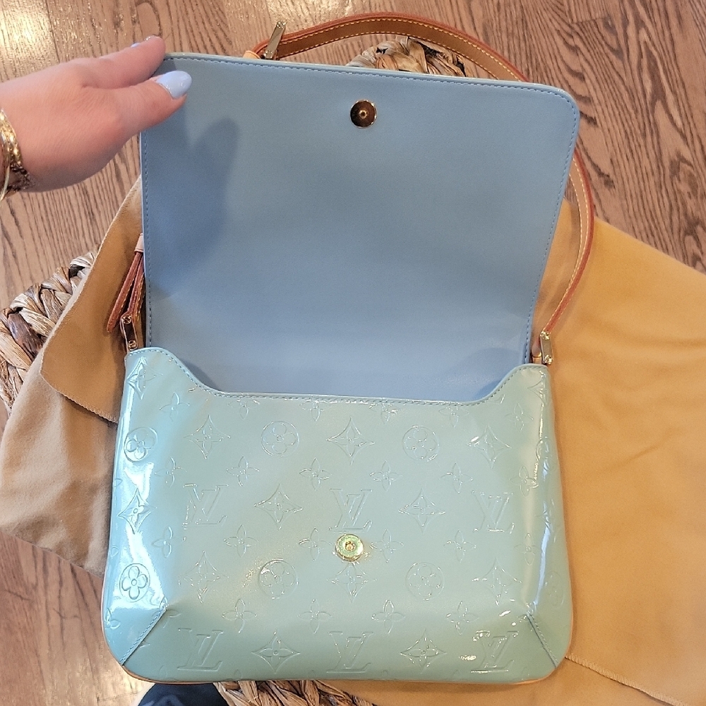 Louis Vuitton Blue Shoulder Bag - Picture 4 of 8